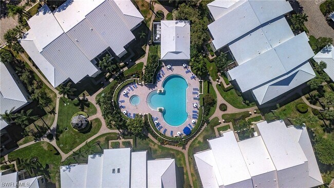 Foto del edificio - 5801 Glencove Dr