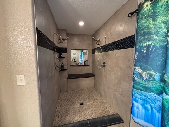 Foto del edificio - 5681 Manx Rd