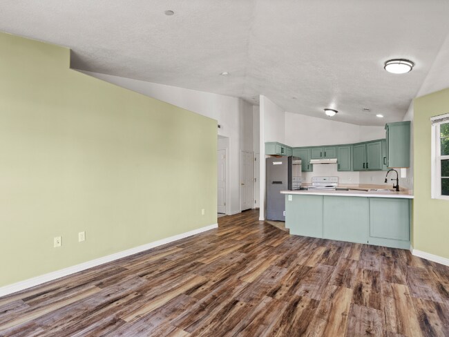 Foto del edificio - 2119 N Aurora Way