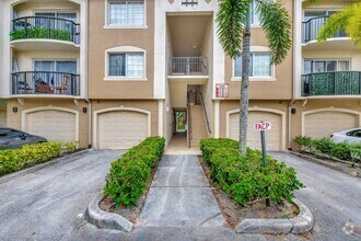 Building Photo - 400 Crestwood Ct N