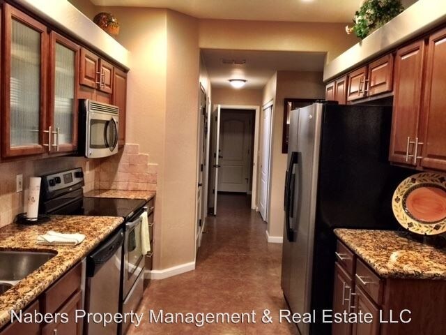 Building Photo - 3 br, 2.5 bath  - 14016 Cameo B