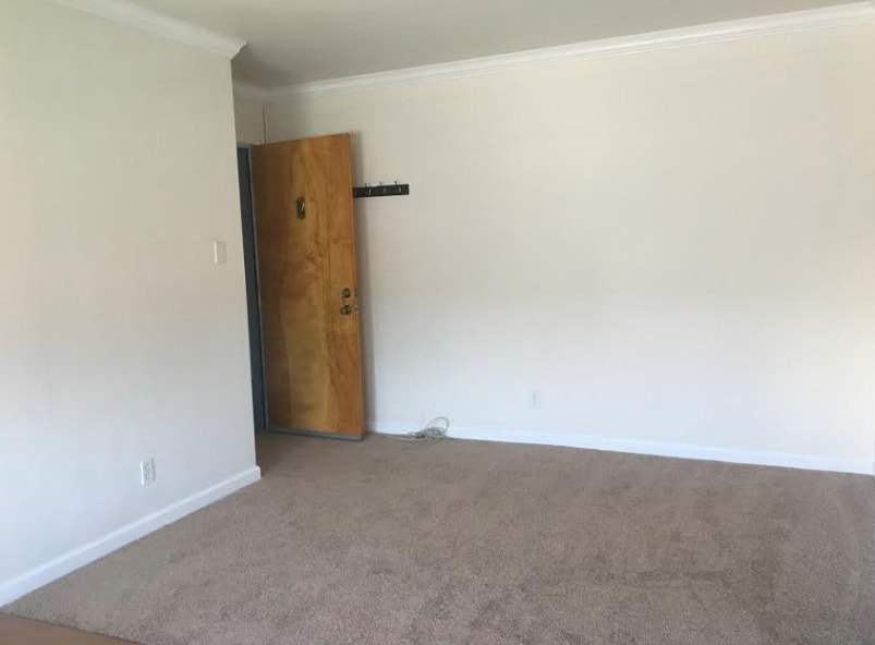 Primary Photo - 148 E Iowa Ave