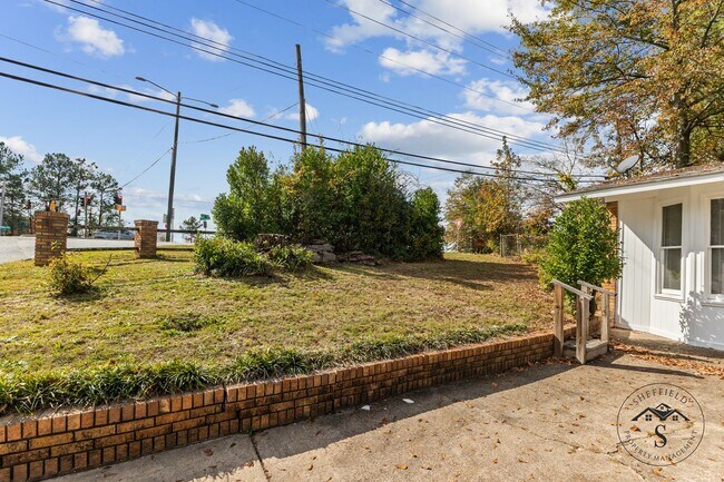 Foto del edificio - 5511 Canberra Ave