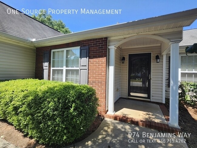 Foto del edificio - 974 Benjamins Way