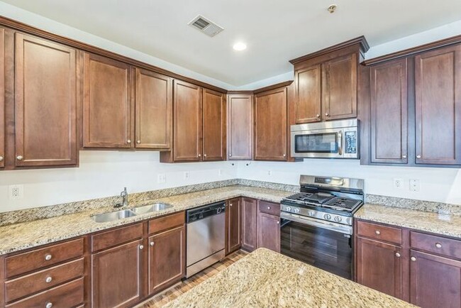 Building Photo - 22908 Snow Leopard Dr