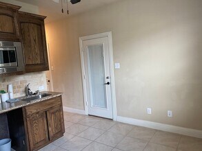 Building Photo - 10508 Fort Davis Pl