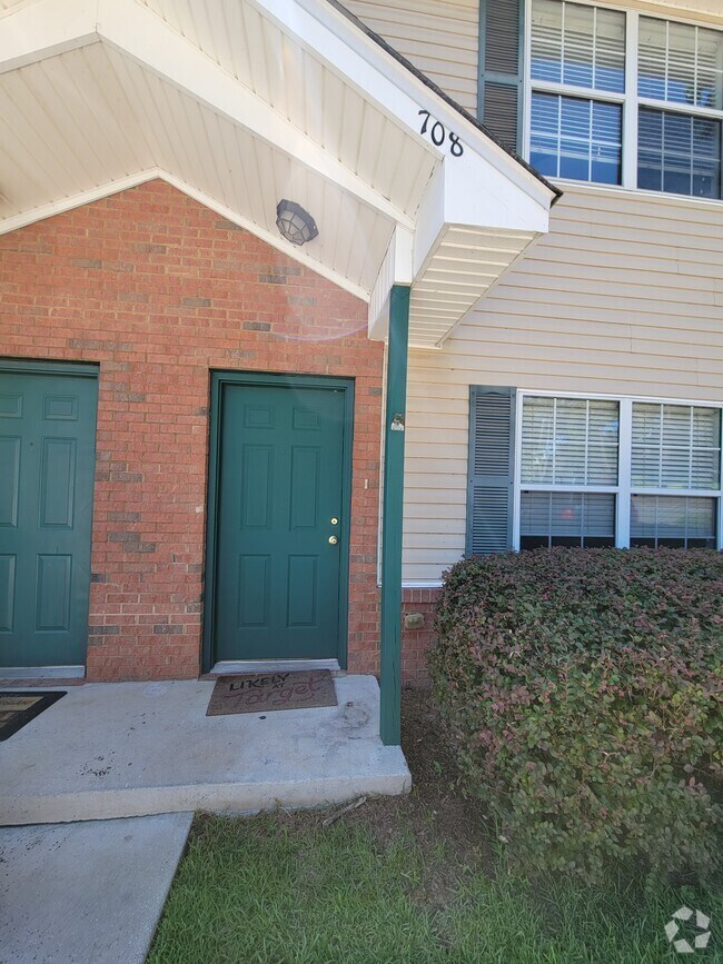 Building Photo - 2403 Hartsfield Rd