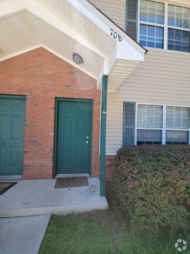 Building Photo - 2403 Hartsfield Rd