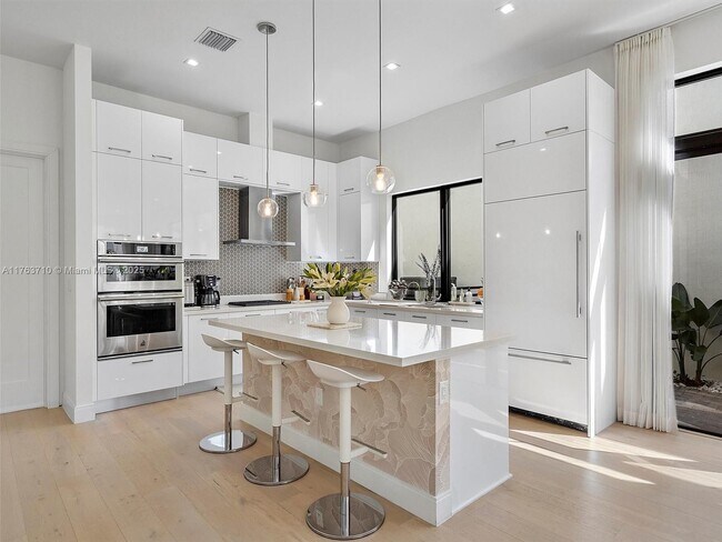 Foto del edificio - 4440 NW 80th Ave