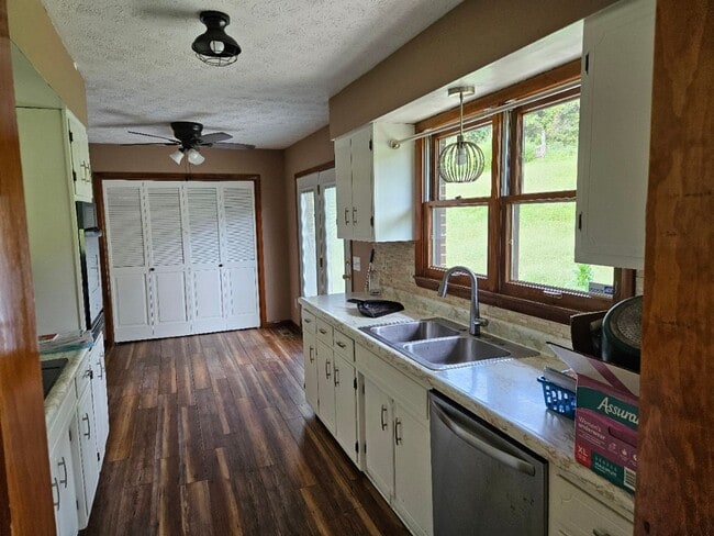 Building Photo - Cumberland Gap 37724 - 4 bedroom, 2 bath h...