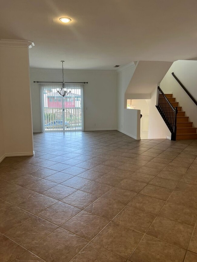 Building Photo - Skyline Villas: Hilltop Townhouse with Stunning Views in Signal Hill