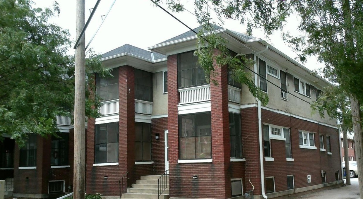 Primary Photo - 829 S 13th St