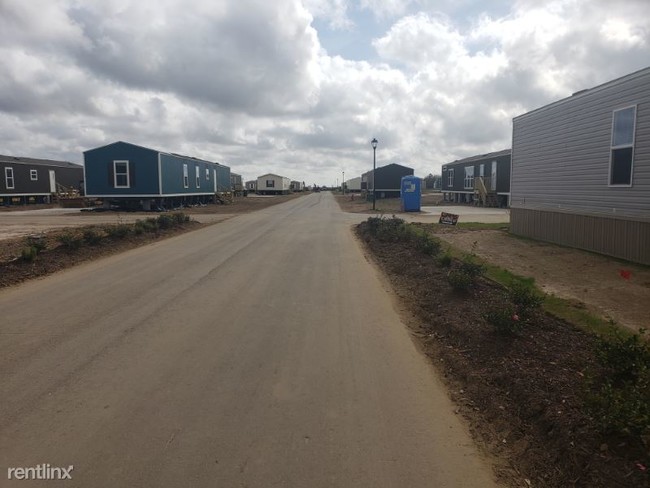 Building Photo - 3 br, 2 bath Mobile Home - 6735 Hwy 90 East