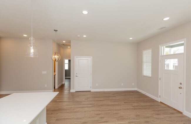 Building Photo - 4731 Stunner Ln