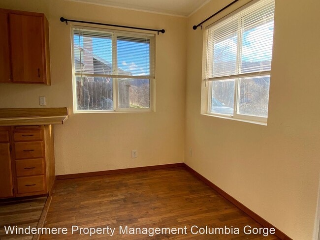 Building Photo - 2 br, 1 bath House - 207 Keasey Ave