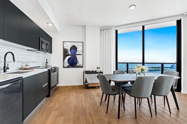 Foto del edificio - 398 NE 5th St