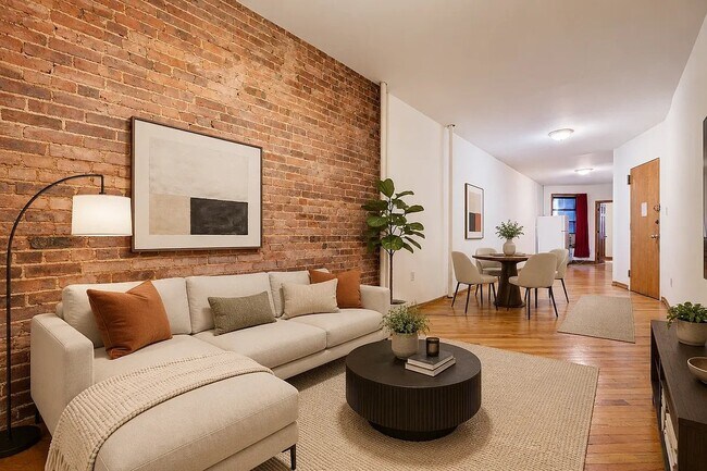 Foto del edificio - 858 Tenth Avenue