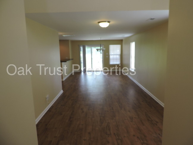 Foto del edificio - University Park 4 Bedroom