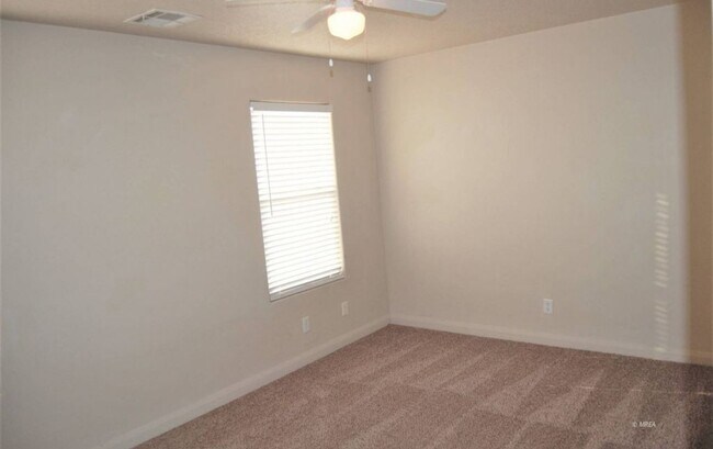 Building Photo - 767 Moss Dr