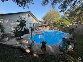 Building Photo - 1207 Darless Dr