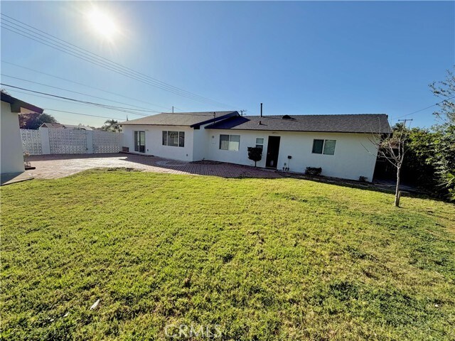 Foto del edificio - 12472 Woodlawn Ave