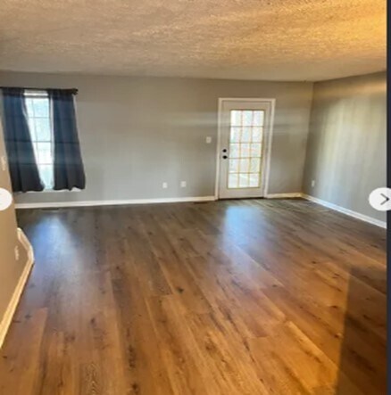 Foto del edificio - 539 Park Manor Cir
