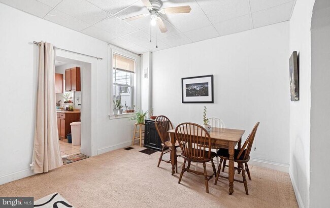 Foto del edificio - 308 E Miner St