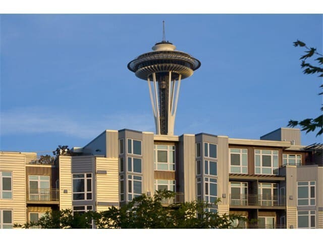 Beautiful 1 Bed + Den/1.5 Bath Condo @ Mar... - Beautiful 1 Bed + Den/1.5 Bath Condo @ Mar...