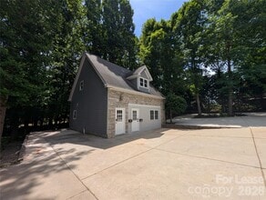 Building Photo - 14625 Phillips Rd