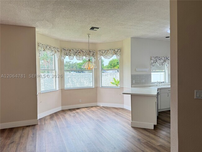 Foto del edificio - 18414 NW 9th St