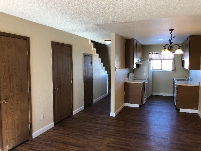 Building Photo - 622 Oakmont Rd