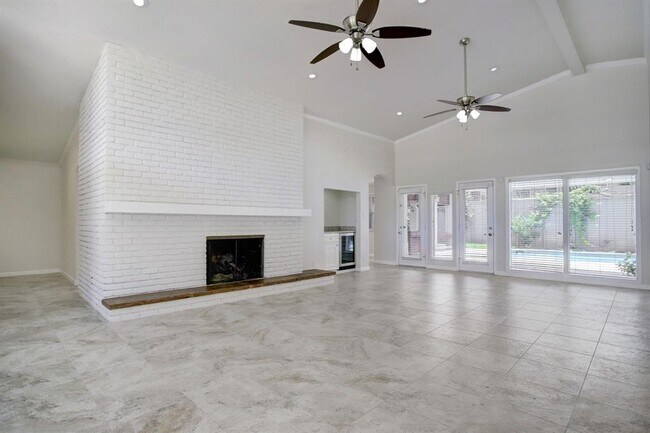 Building Photo - 4054 N Braeswood Blvd