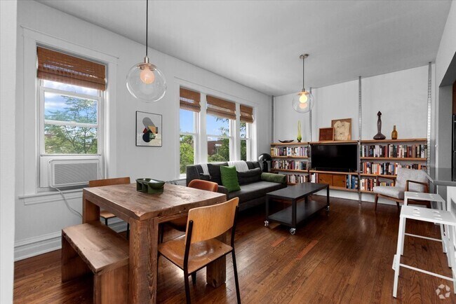 Building Photo - 4862 N Ashland Ave