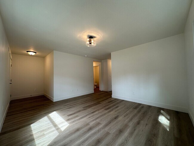 Foto del edificio - 812 2nd St N
