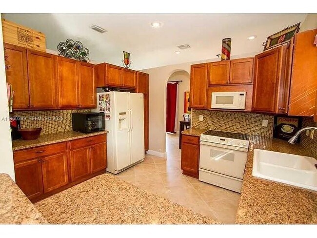 Foto del edificio - 4427 NW 41st Pl