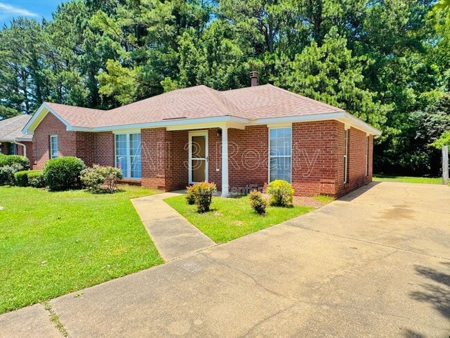 Building Photo - 6917 Oak Side Dr