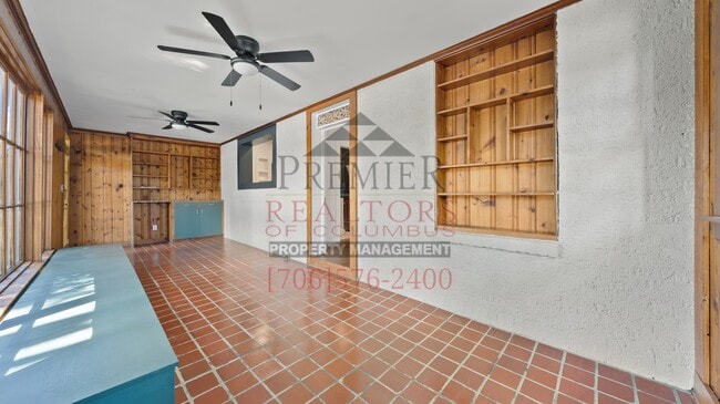 Building Photo - 3105 Woodlawn Ave