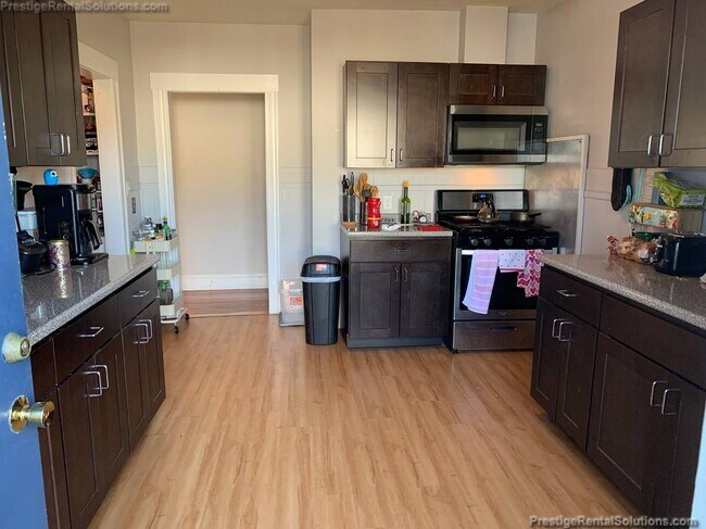 Foto del edificio - 90 Nichols Ave