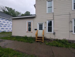 Building Photo - 226 W Miller St