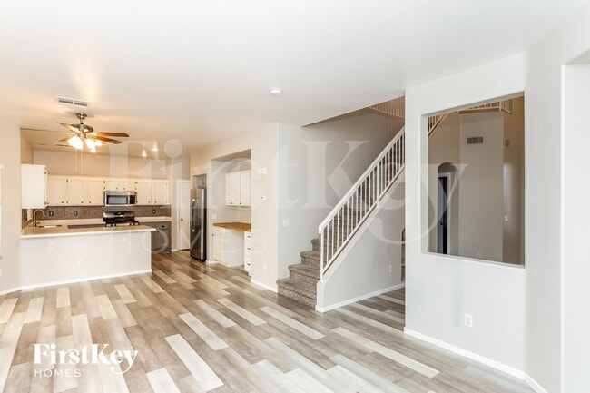 Building Photo - 812 New Season Ct