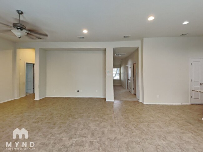Foto del edificio - 20216 Boggy Ford Rd