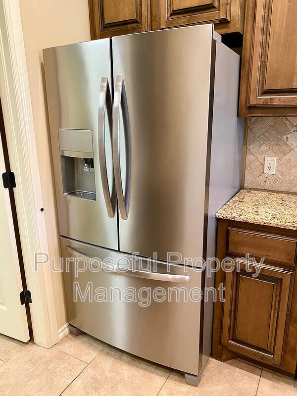 Foto del edificio - 2409 Austrian Pine Dr