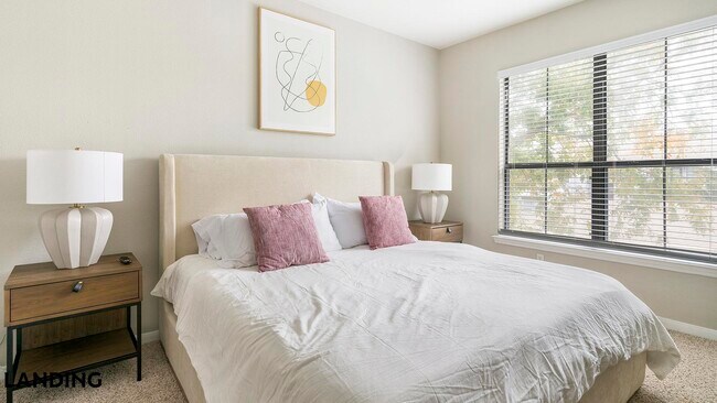 Foto del edificio - 2500 Woodland Park Dr