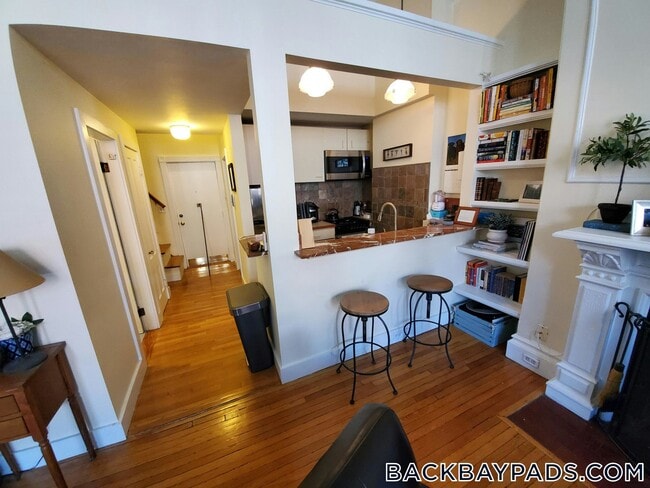 Foto del edificio - 235 Beacon St