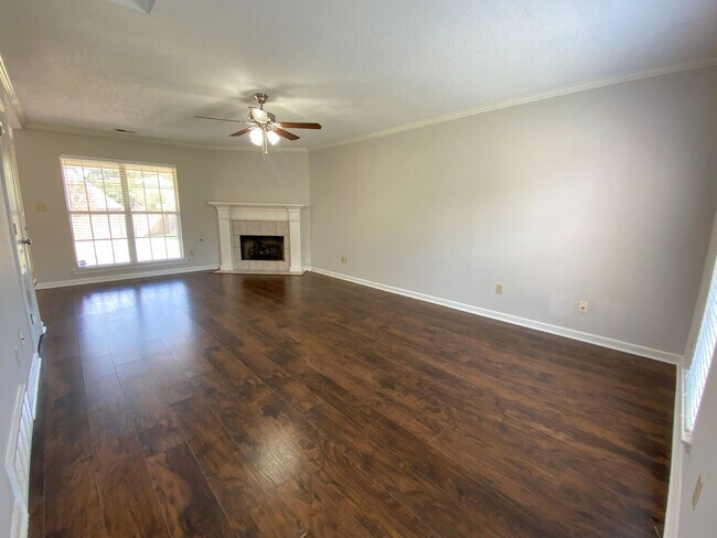 Foto del edificio - 4 bed, 2.5 bath house in Olive Branch