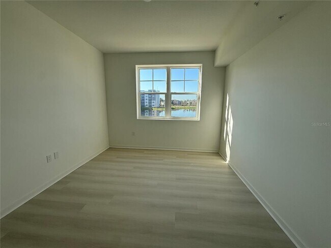 Foto del edificio - 5579 Millennia Park Dr