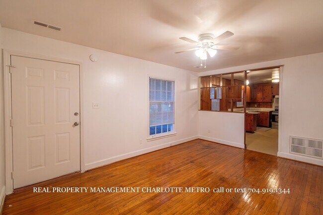 Foto del edificio - Charming 2 Bedroom Home in Charlotte!