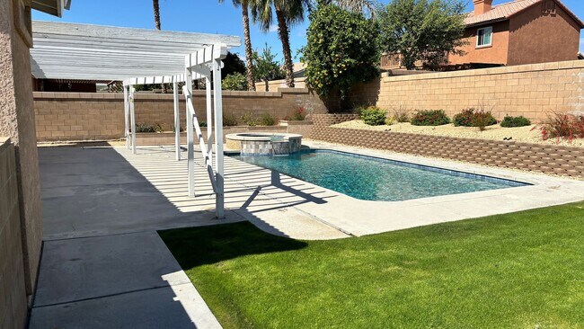 Foto del edificio - Pool Home in La Quinta Del Rey