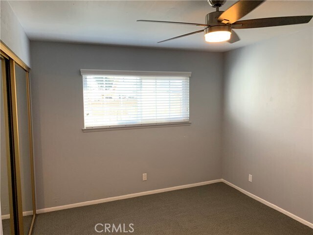 Building Photo - 8832 Dolphin Dr