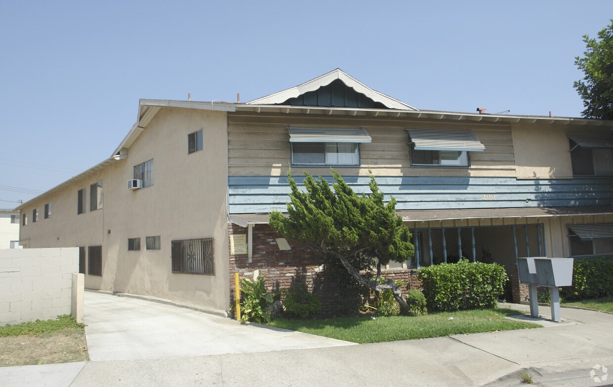 Primary Photo - 200 N Atlantic Blvd